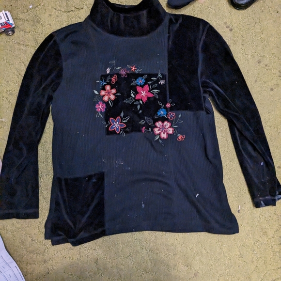 Lightweight Women's  Floral Pullover/Sweater by Erika - Picture 1 of 3
